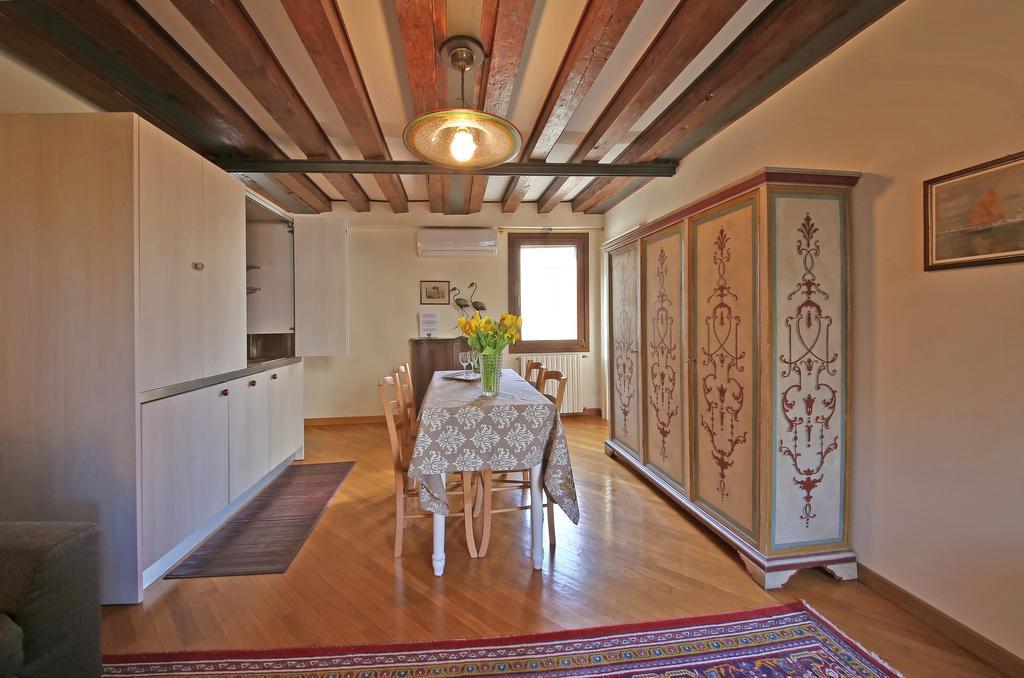 Appartamenti Inside Palazzo Foscarini Venedik Dış mekan fotoğraf