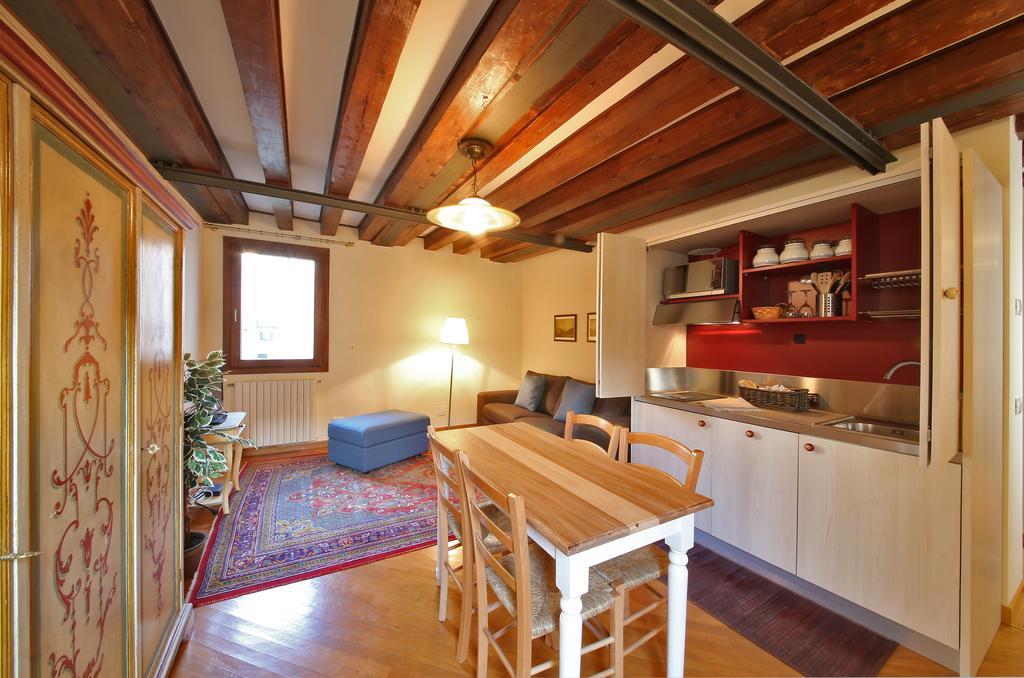 Appartamenti Inside Palazzo Foscarini Venedik Dış mekan fotoğraf