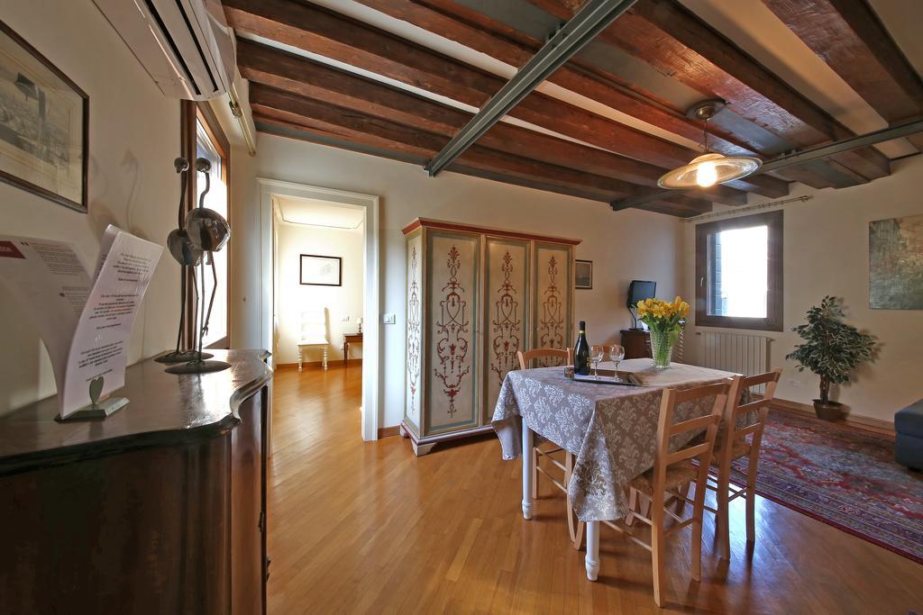 Appartamenti Inside Palazzo Foscarini Venedik Dış mekan fotoğraf