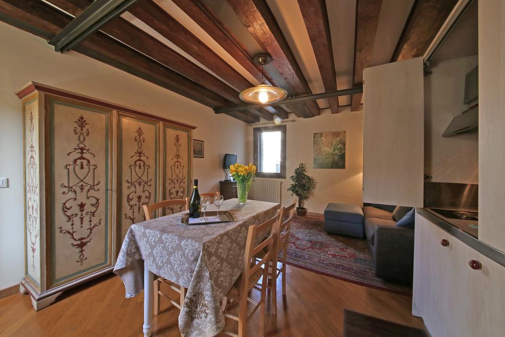 Appartamenti Inside Palazzo Foscarini Venedik Dış mekan fotoğraf