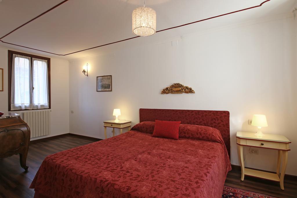 Appartamenti Inside Palazzo Foscarini Venedik Dış mekan fotoğraf