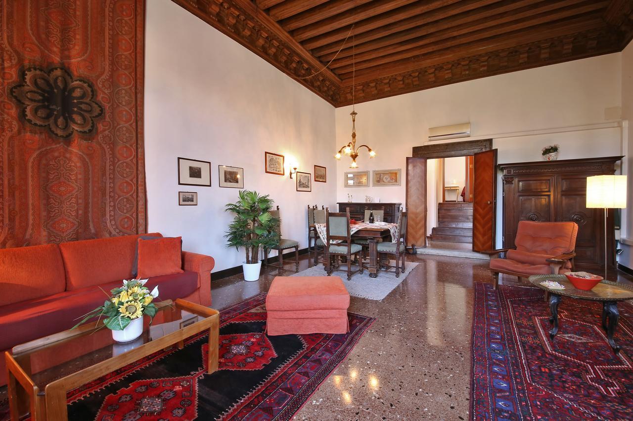 Appartamenti Inside Palazzo Foscarini Venedik Dış mekan fotoğraf
